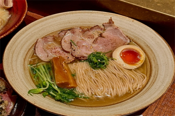 之瑜拉面加盟