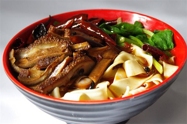 奥博牛肉板面 奥博牛肉板面