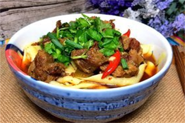 丰润大块牛肉扯面