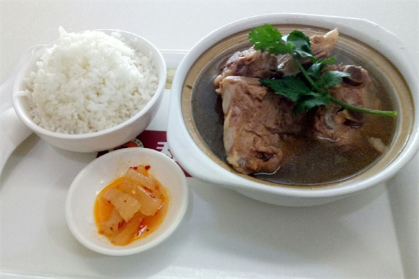 十二元排骨米饭加盟