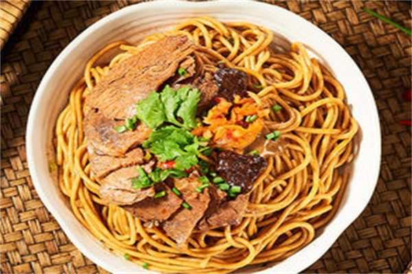 仟味牛肉热干面