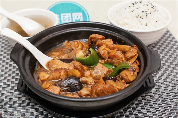 彭德黄焖鸡米饭