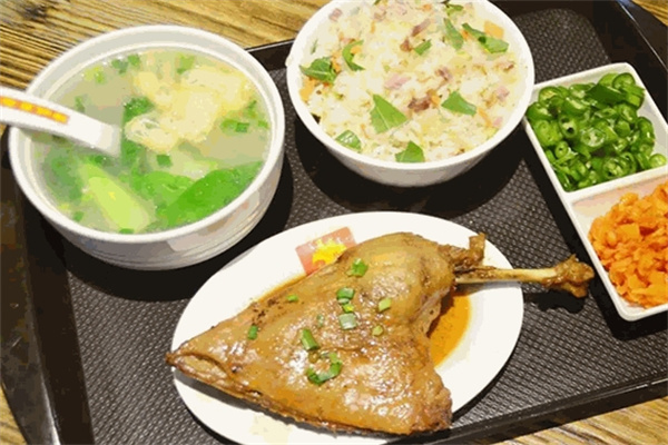 石记菜饭骨头汤加盟