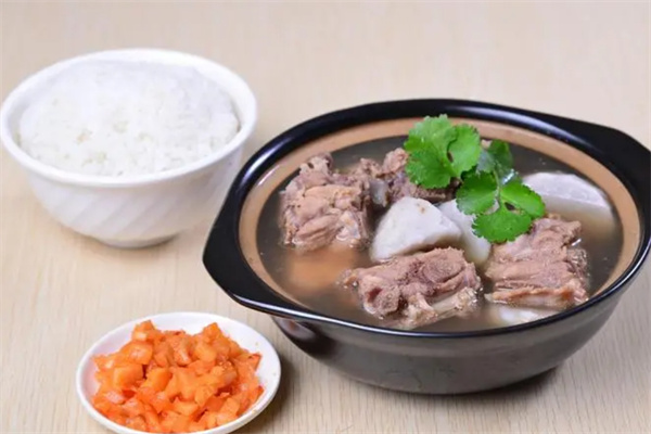 石记菜饭骨头汤加盟