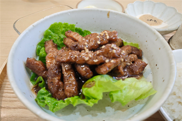 恶魔肉肉饭 恶魔肉肉饭