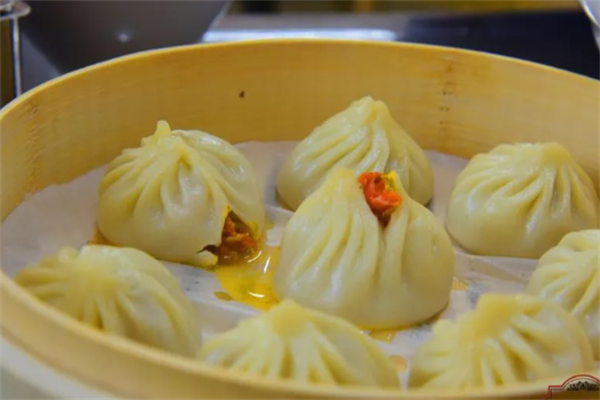 珍馐居蟹黄汤包