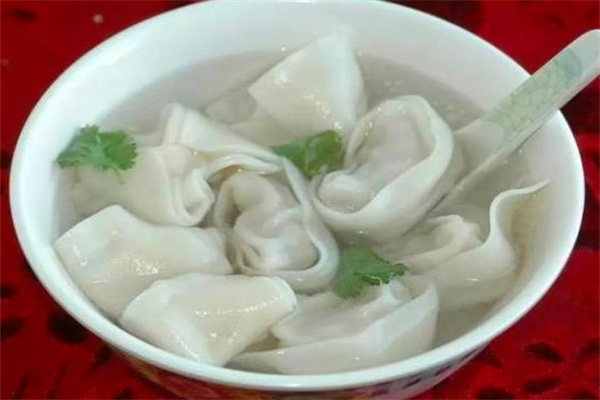 食客领先千里香馄饨