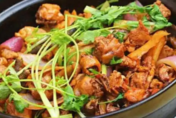 奇香鸡煲 奇香鸡煲