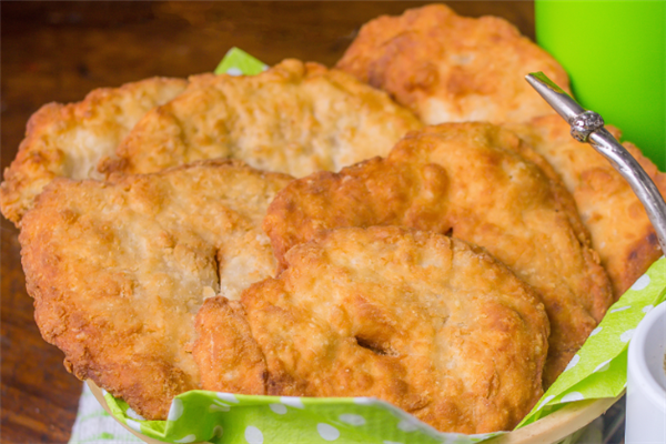 李孩儿砂锅坛肉油饼王 李孩儿砂锅坛肉油饼王