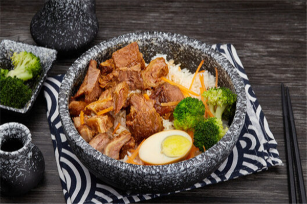 六福道牛肉饭 六福道牛肉饭