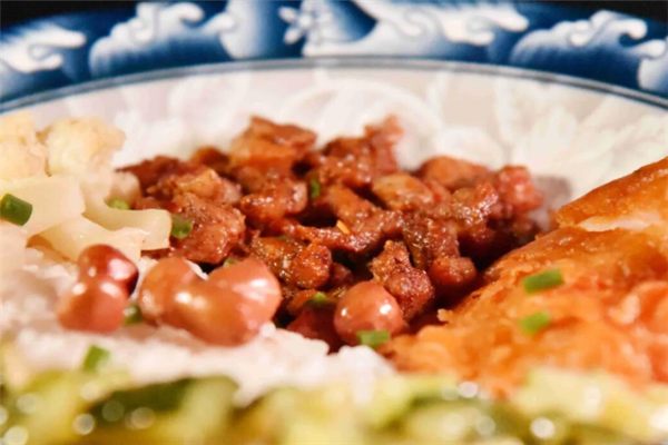 龚友米鲜森铁板牛肉饭 龚友米鲜森铁板牛肉饭
