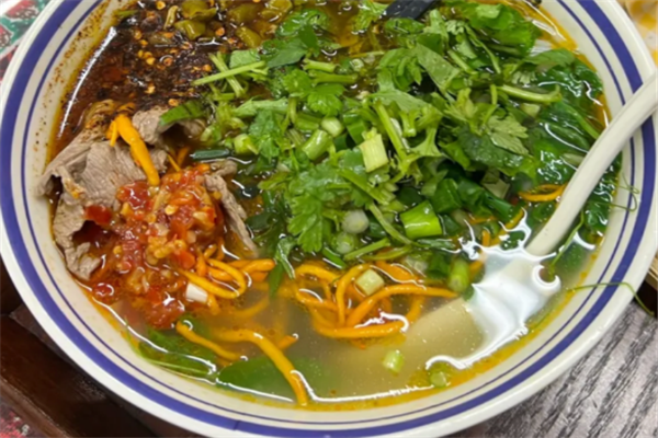 牛大大泡椒牛肉米线