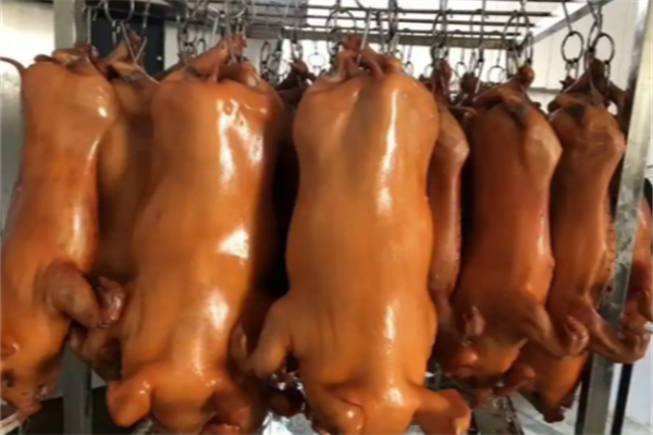 黄金脆皮烤乳猪 黄金脆皮烤乳猪