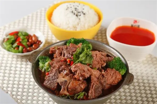 回味坊排骨米饭加盟