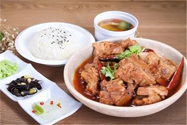 回味坊排骨米饭加盟