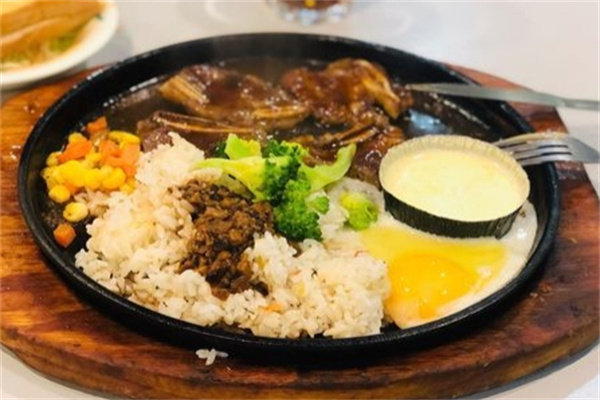 一品铁板饭 一品铁板饭