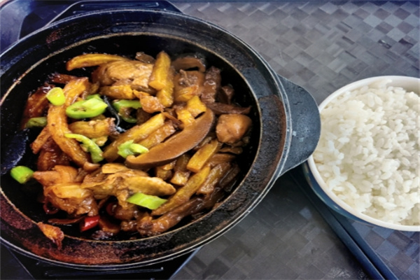 腾记黄焖鸡米饭 腾记黄焖鸡米饭