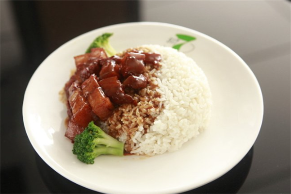 小智慧卤肉饭