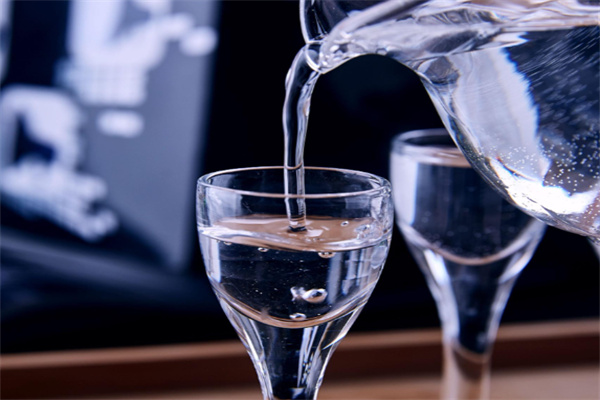 礼茅白酒