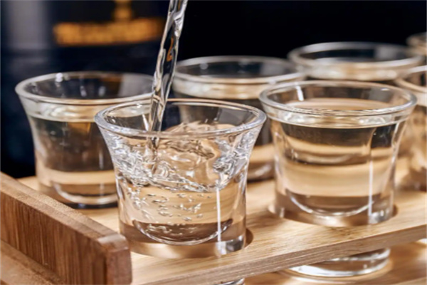 礼茅白酒