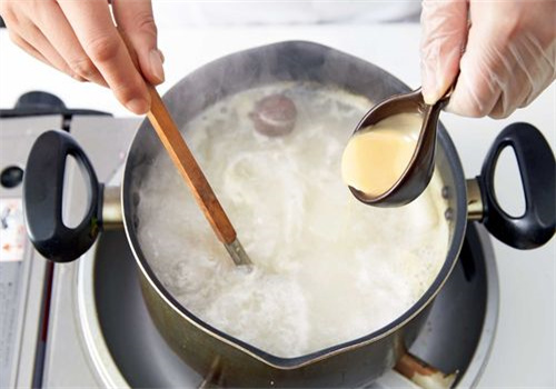 外婆桥过桥米线