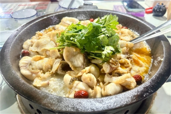 魔石石锅鱼