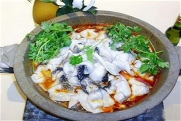魔石石锅鱼
