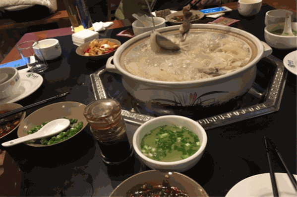 有盐味特色排骨汤锅 有盐味特色排骨汤锅