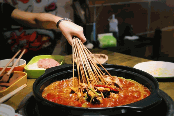 初岸精致串串香火锅 初岸精致串串香火锅