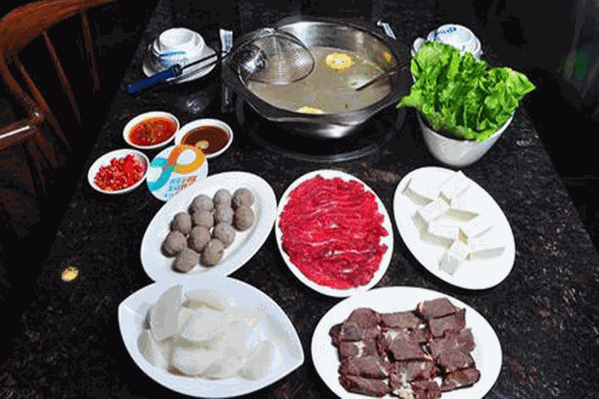 皇潮牛肉火锅城 皇潮牛肉火锅城