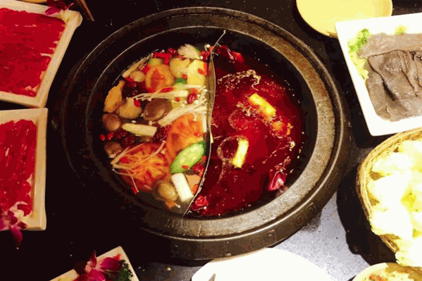 唇辣号老火锅