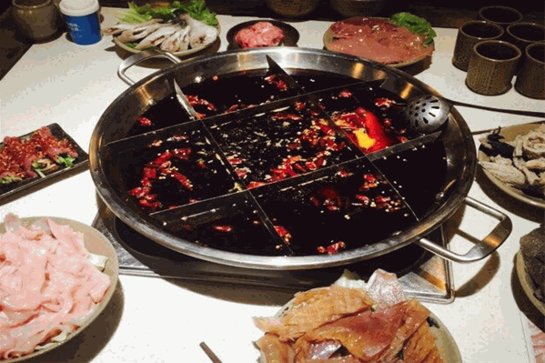 桂花园喳喳老火锅