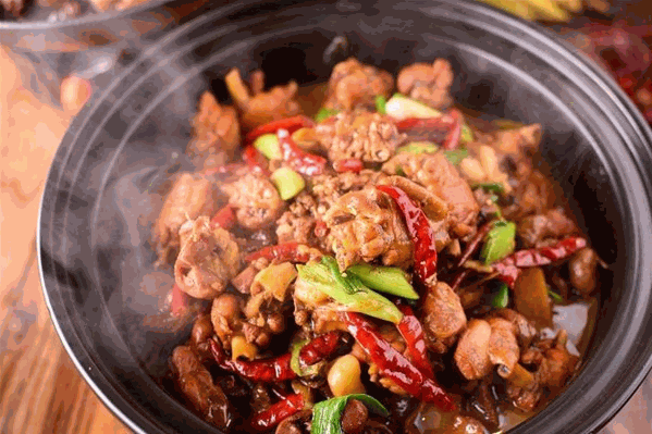 清远脆香鸡煲 清远脆香鸡煲