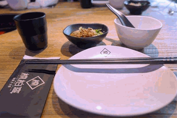 楠柏弯成都火锅