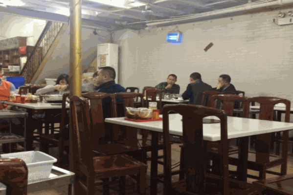粤潮牛肉火锅店