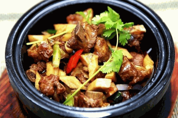 一品鲜脆香鸡煲