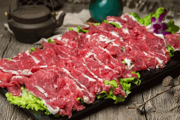 中龙兴泰现宰鲜牛肉火锅