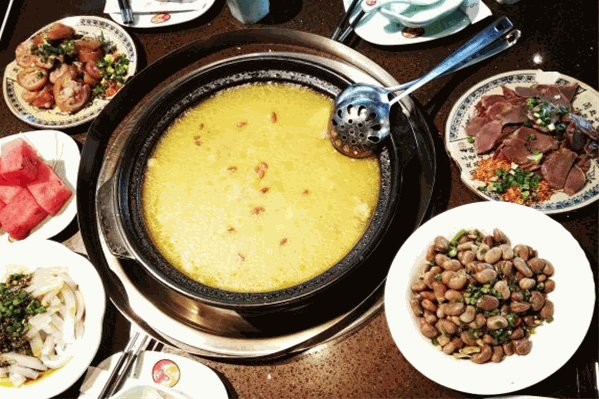 龙啸养身食府