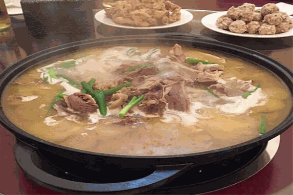 慢炖鹅金汤火锅