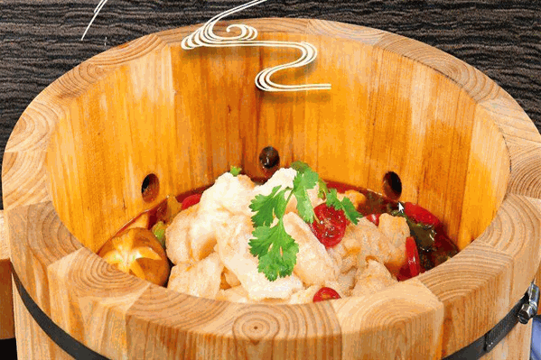 小龙沿木桶鱼火锅