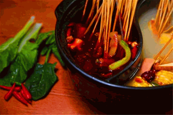 老妈砂锅串串香火锅