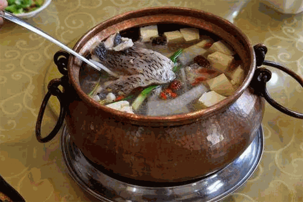 抚仙湖铜锅鱼