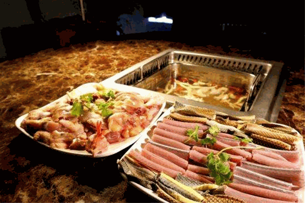 龙凤火锅
