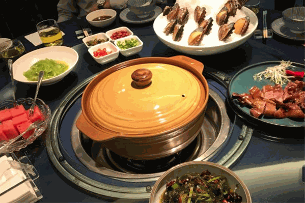银滩鲍鱼火锅