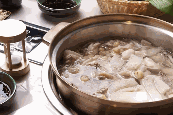 海南椰子鸡老火锅