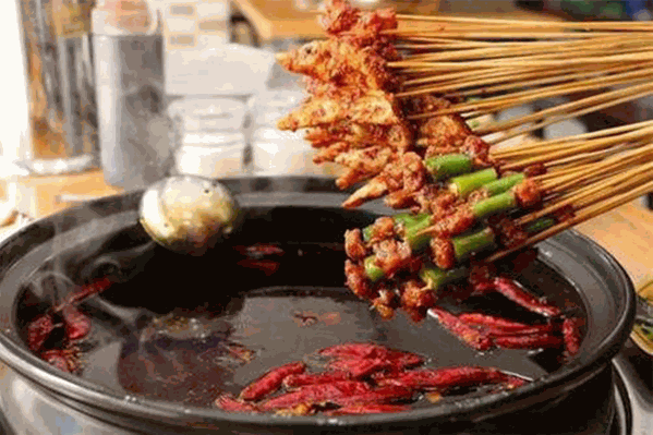 于小签老串串香火锅