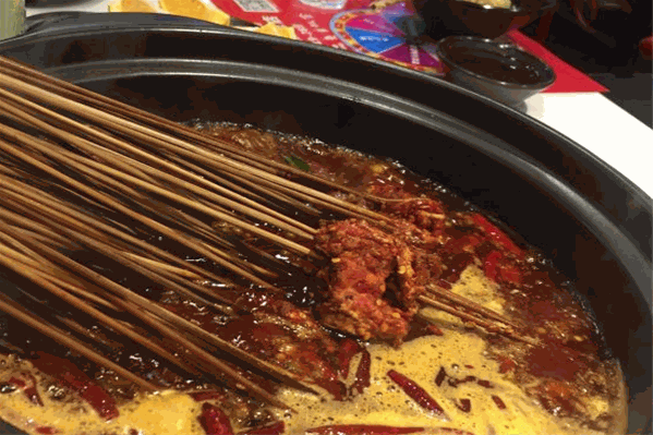 麻辣QQ串串香火锅