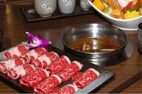 丫鸭汇馆火锅汤锅