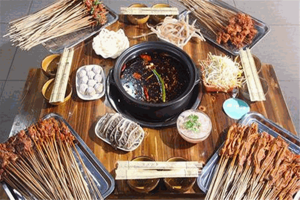 老妈串串火锅
