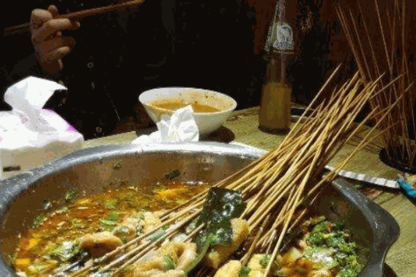 好巴适龙门阵串串香